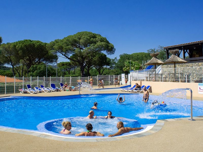 Parc Montana - Piscine ludique avec jaccuzi