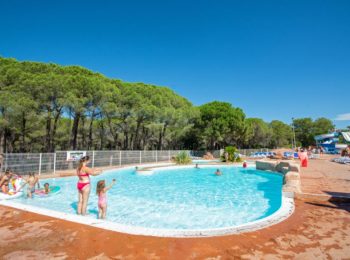 Oasis Village – Piscine Contre Courant