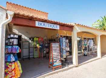 Oasis Village - Boutique